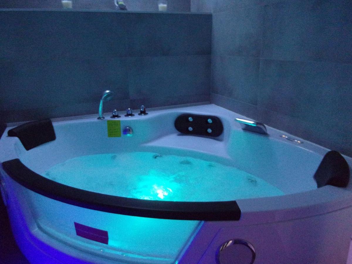 Le Bourget - Romantique 3* Narbonne